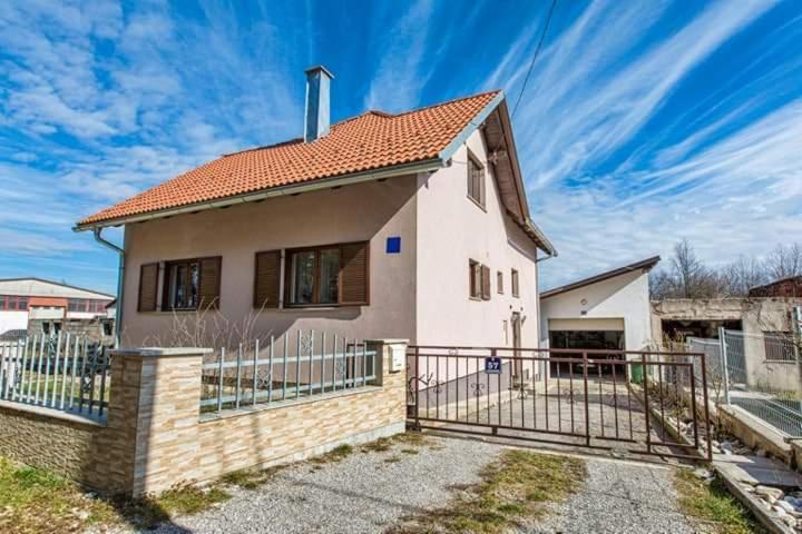 Guesthouse Sunny Lika Gospic Exterior photo